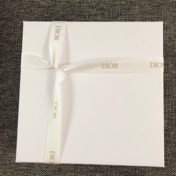DIOR • BOX & RIBBON GIFT SET • GRANVILLE WHITE & GOLD FLORAL - Picture 9 of 16